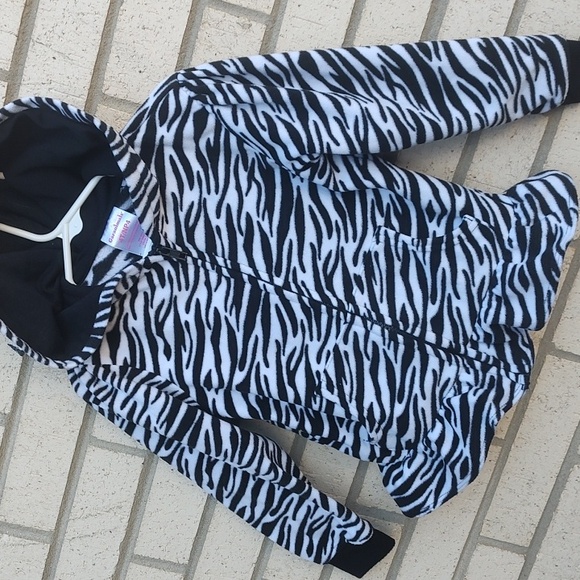 Black/white Jacket* - Picture 6 of 9